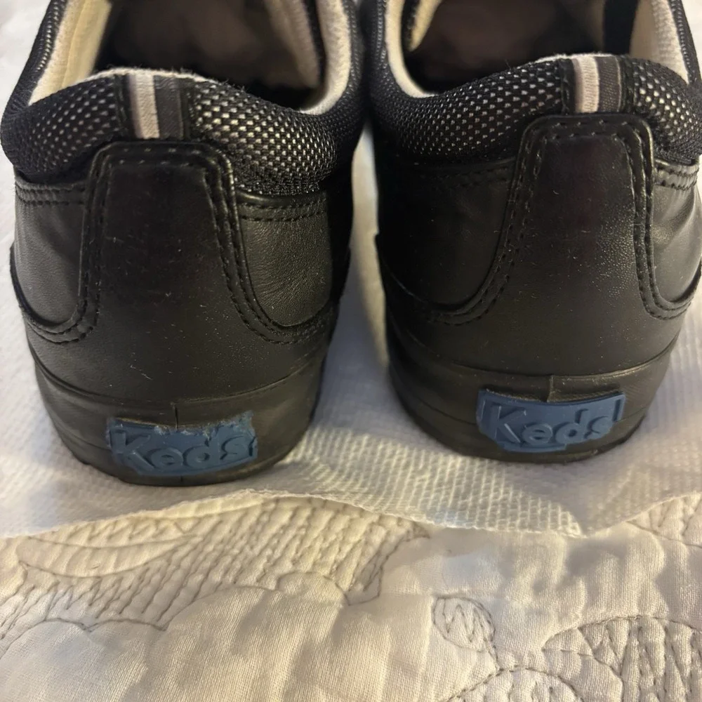 Keds Women's Black Leather, Rubber Sole Tennis/Work Lace Up Shoes‎ Size 10